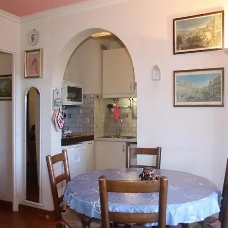 Apartment Agay Plage Apartament *