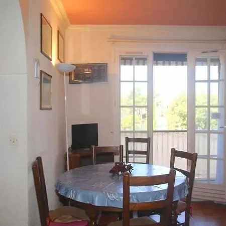 Apartment Agay Plage Apartament *